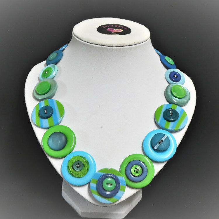 Button necklace - Blue Grass