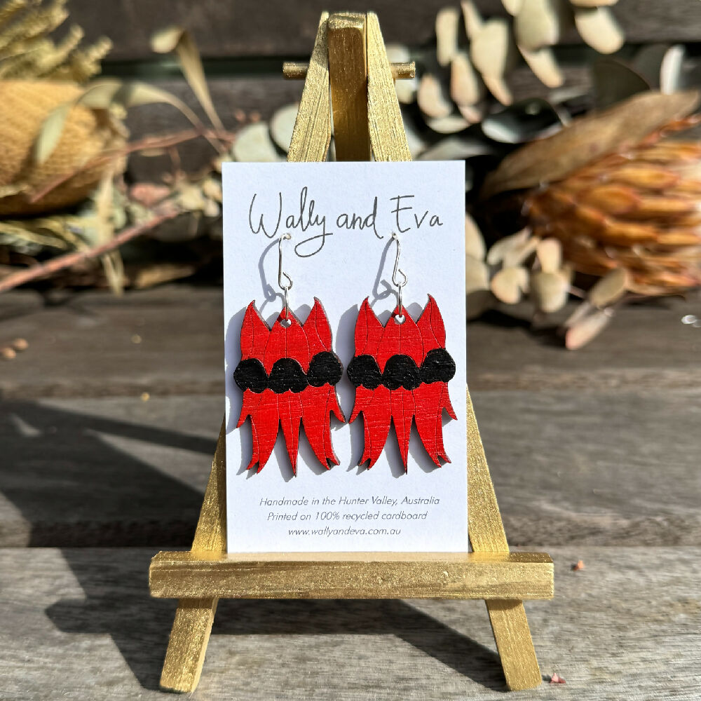 wally-and-eva-australian-hand-painted-wood-sturt-desert-pea-earrings-easel