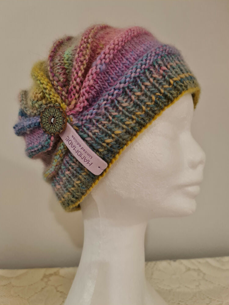 CLOCHE HAT pastel pinks (1)