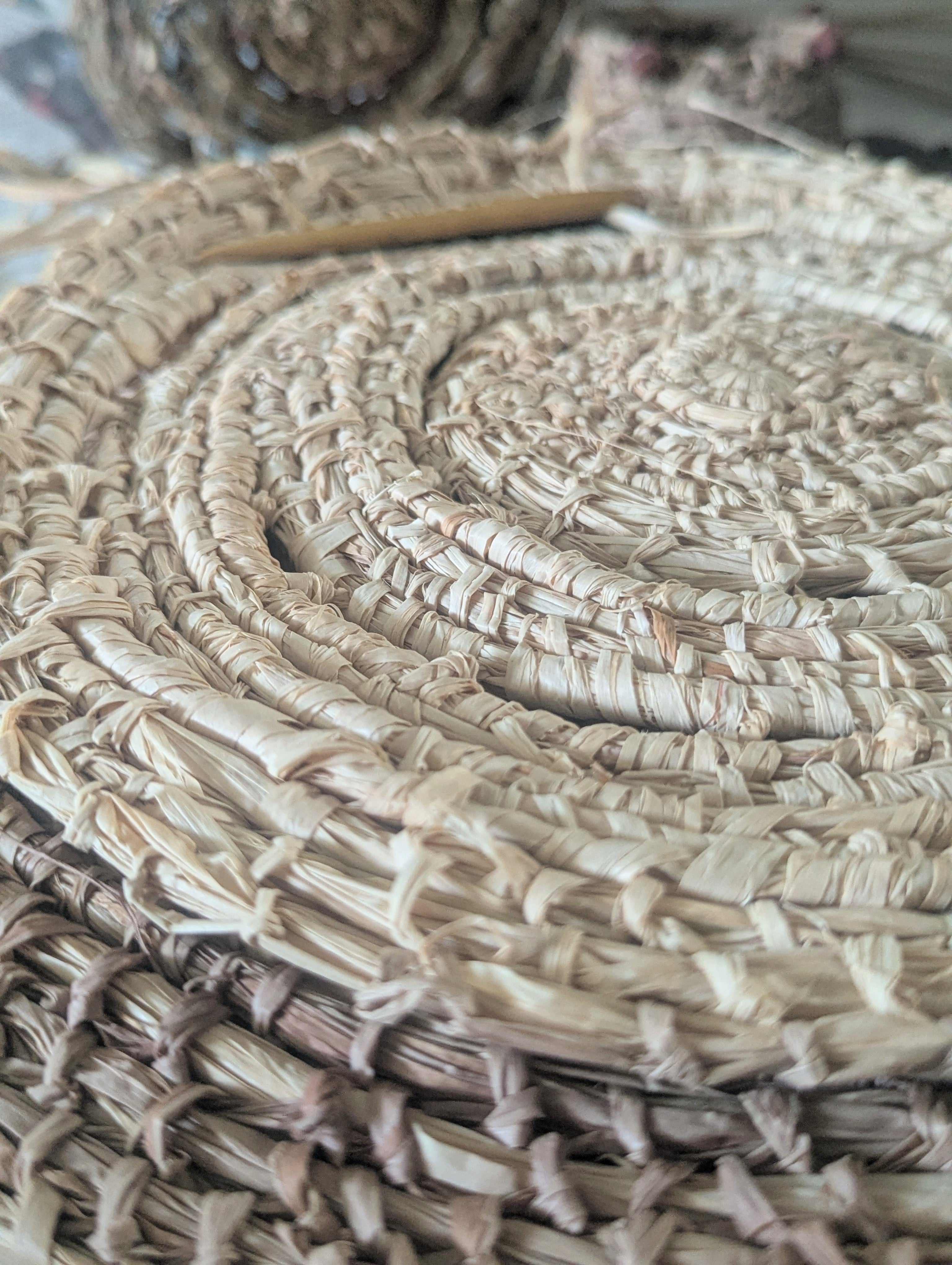 Natural Palm Raffia Basket - Tray Trivet - Protective Tableware