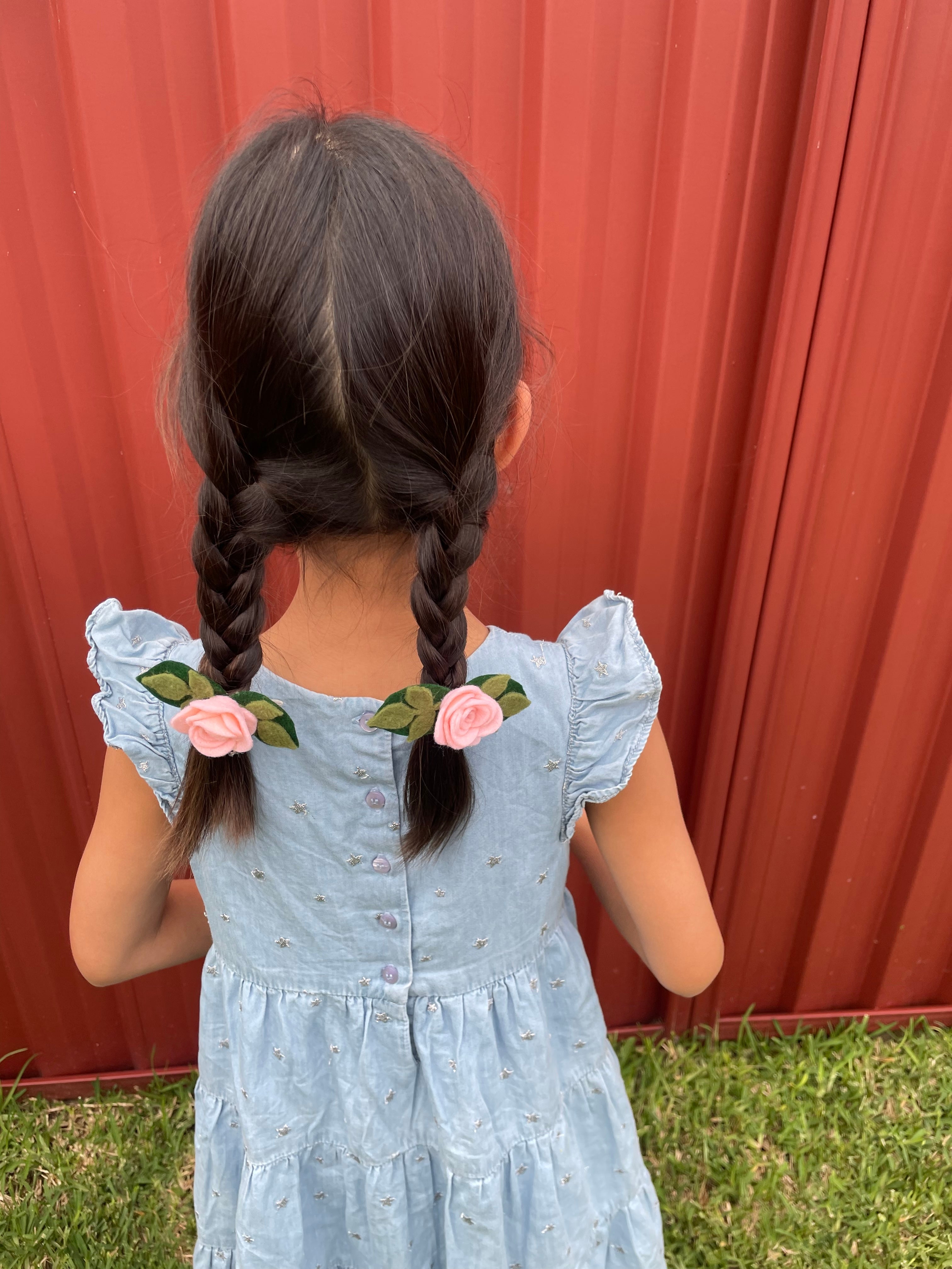 Set of 2 rose clip set