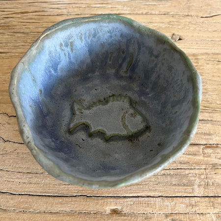Hand Built Pottery Cat Bowl - Fish Detail