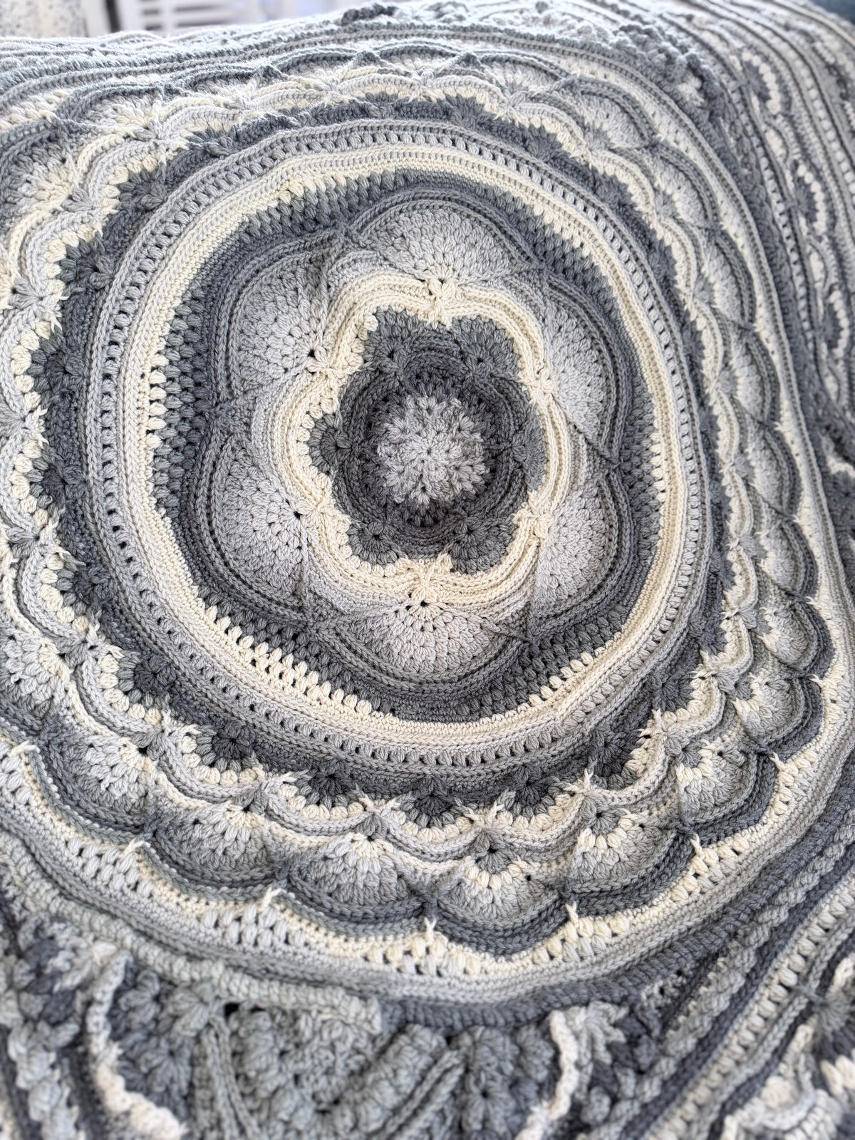 #099-Large Blanket / Throw Rug