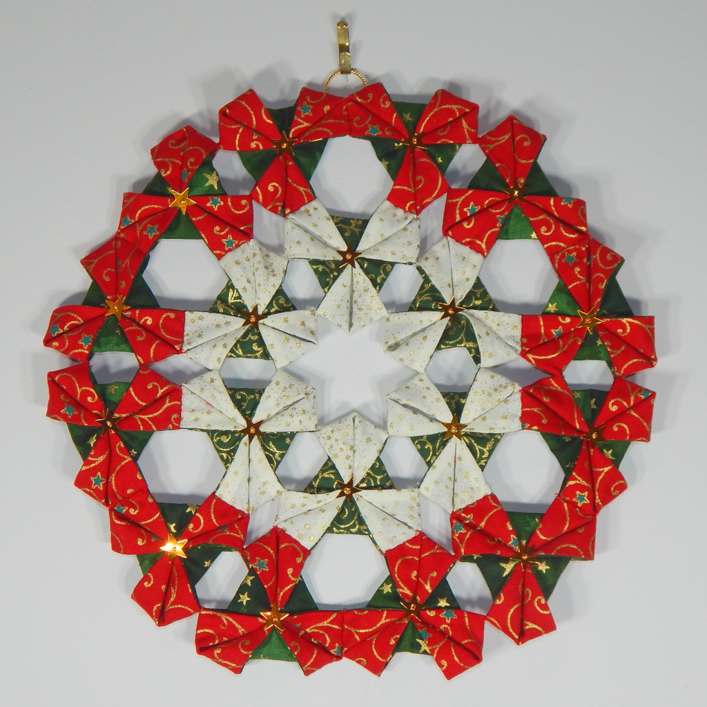 Hanging Origami Christmas Wreath, Folded Fabric Christmas Wreath