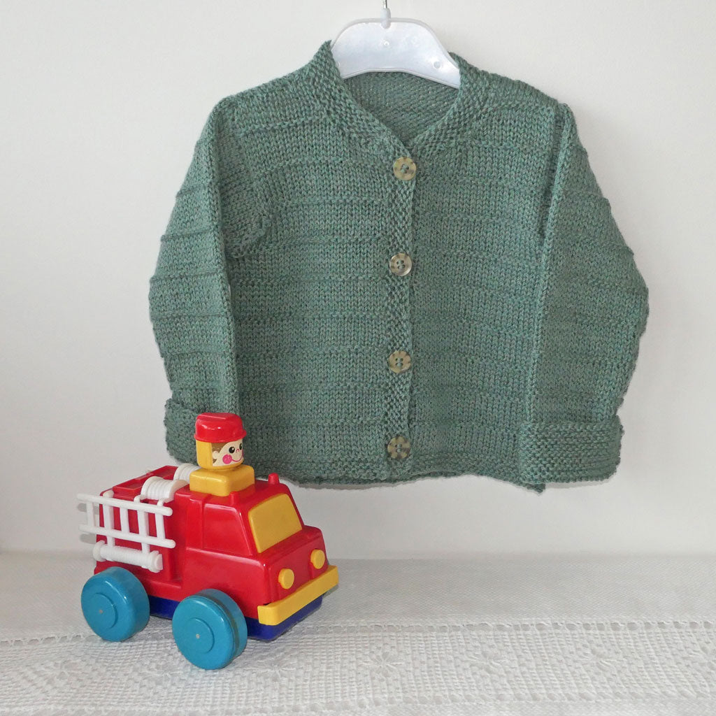 Baby jacket size 0-1. Hand knitted. machine-washable wool