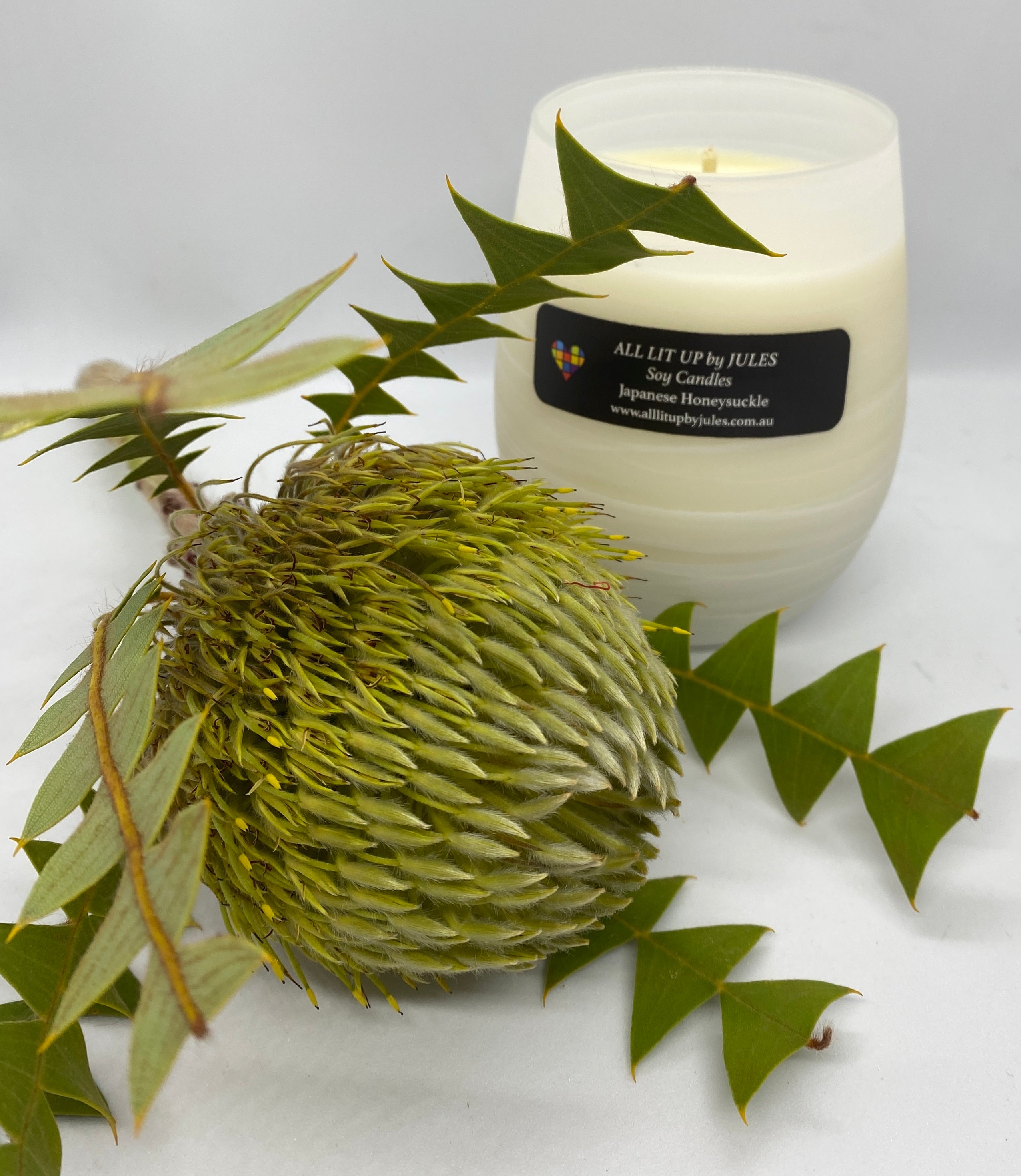 White Wave Glass - Japanese Honeysuckle Fragrance