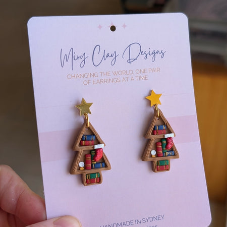 Bookshelf Christmas Tree