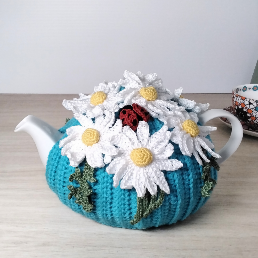 Daisies-and-ladybird-medium-teacosy-full-right-Australian-made-watch-the-birdy-crochet