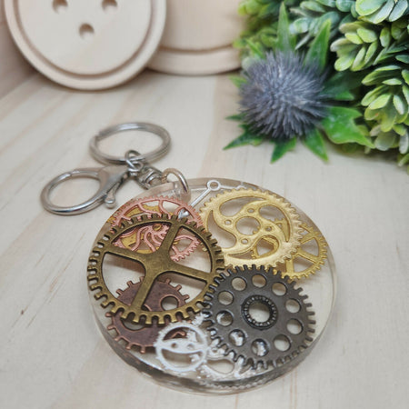 Keyring - Steampunk Clock Cogs - Round Handcast Resin