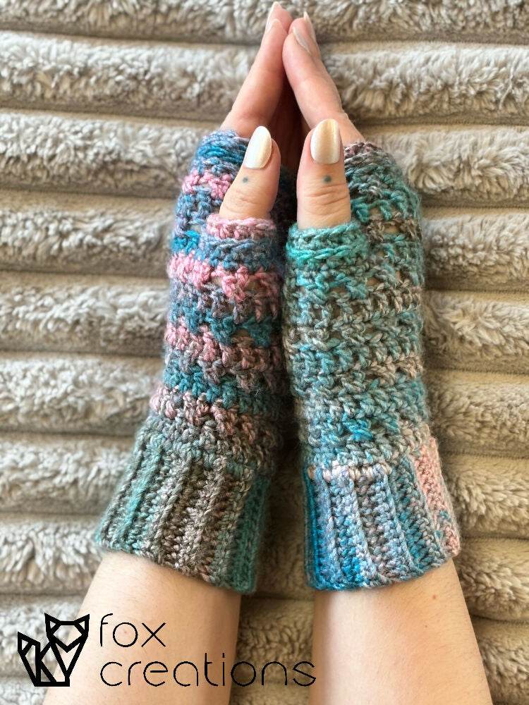 Criss Cross Fingerless Gloves Crochet Pattern