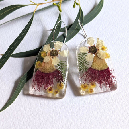 Australian native flowers arch