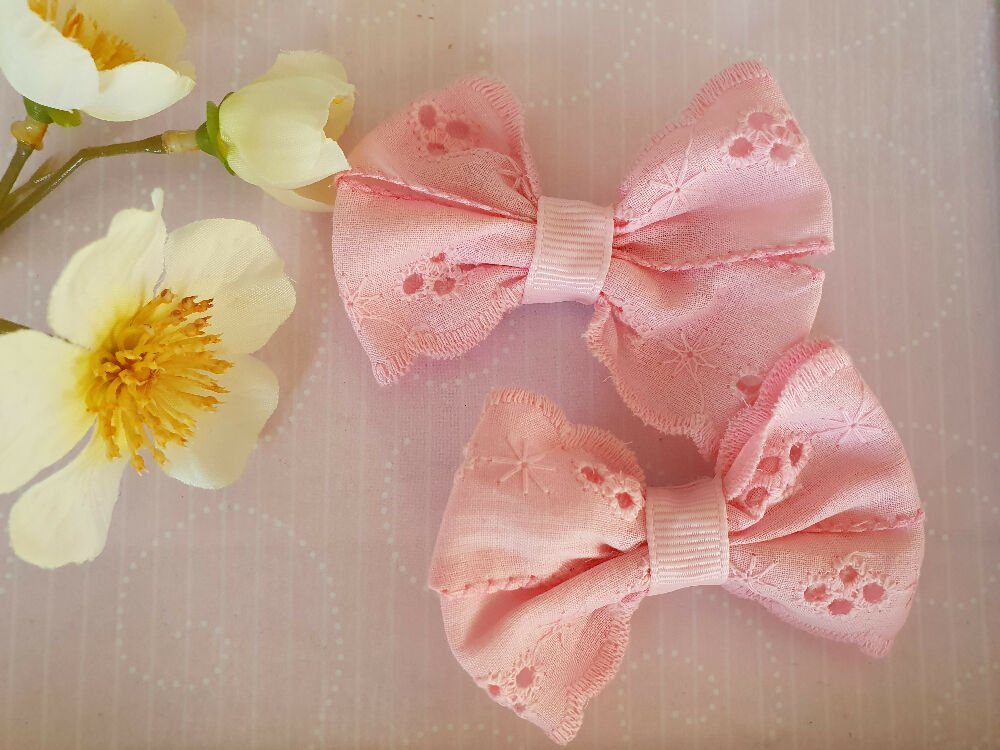 Lace Bows on Clips - The Eliza Collection