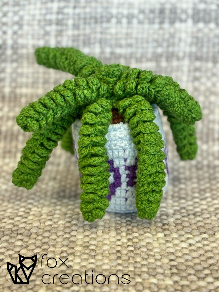 Crochet Indoor Plant with Mosaic Pot