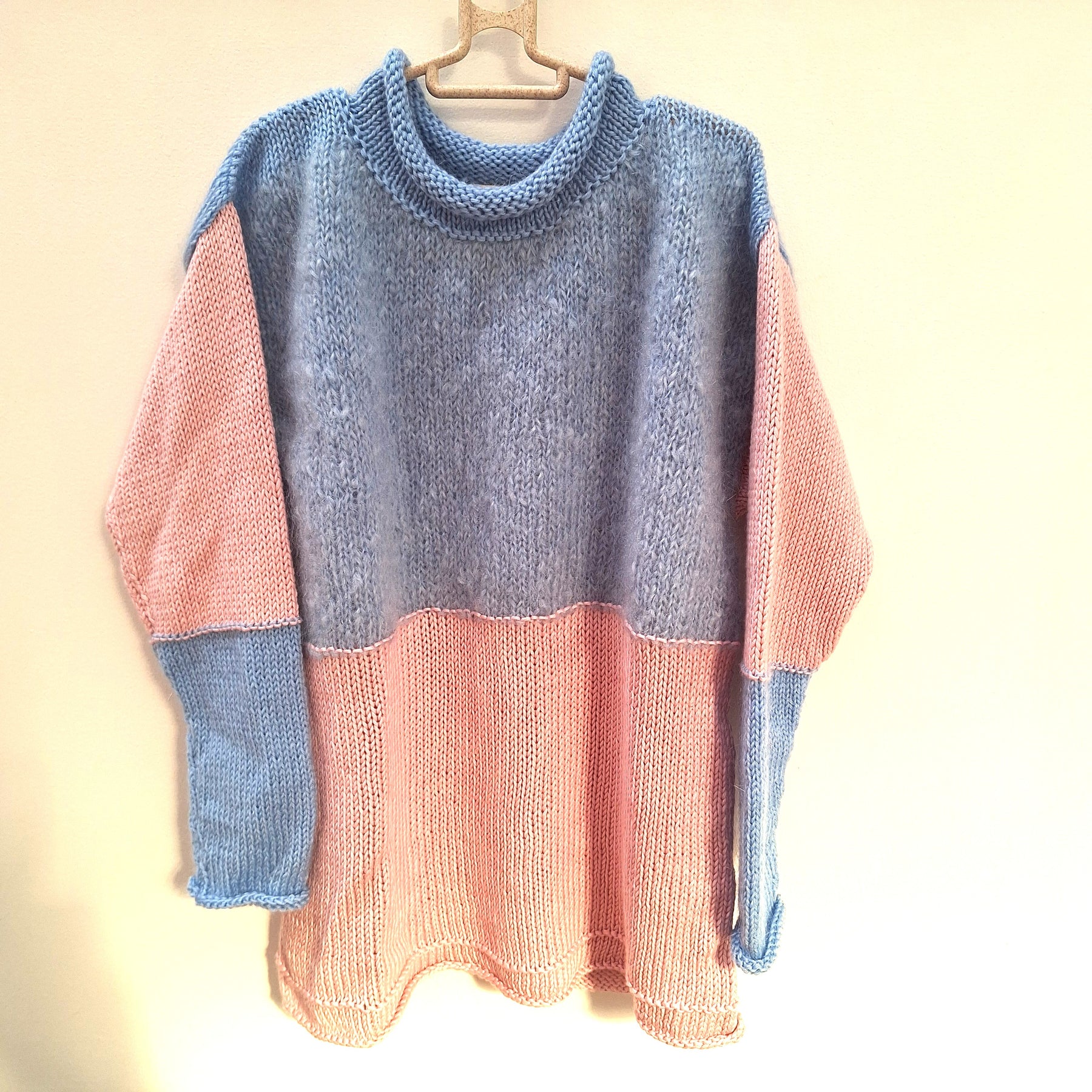 Handknitted Kid's Colour Block Pullover Sweater Jumper Sz 8 - 10 Yrs