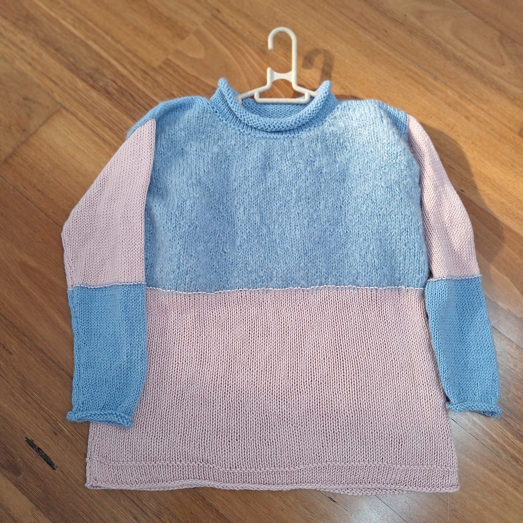 Handknitted Kid's Colour Block Pullover Sweater Jumper Sz 8 - 10 Yrs