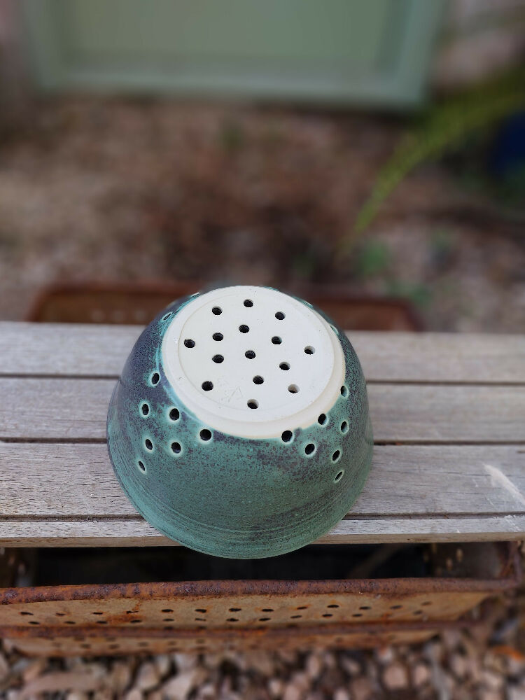 Berry bowl/ hand made pottery