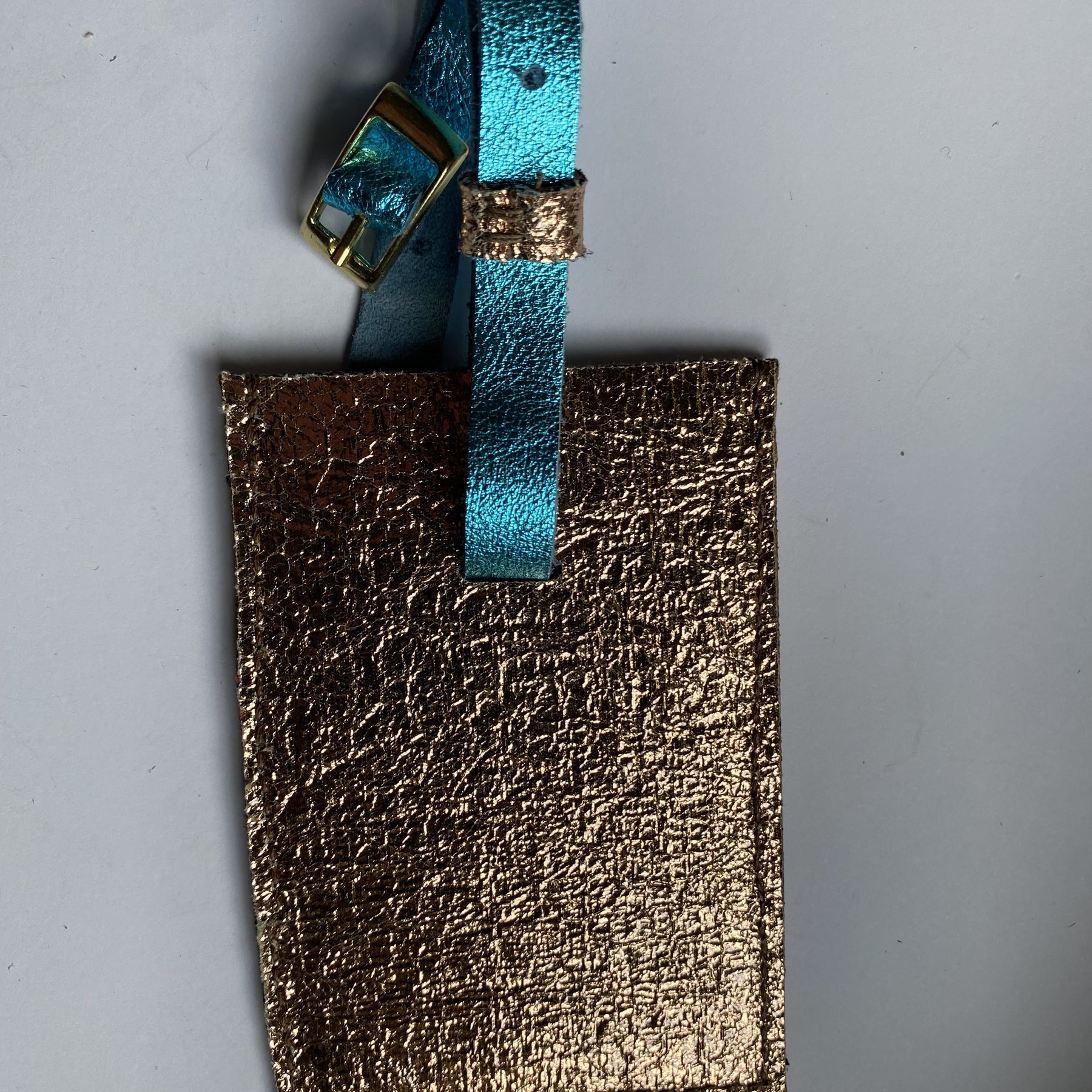 Leather luggage tags