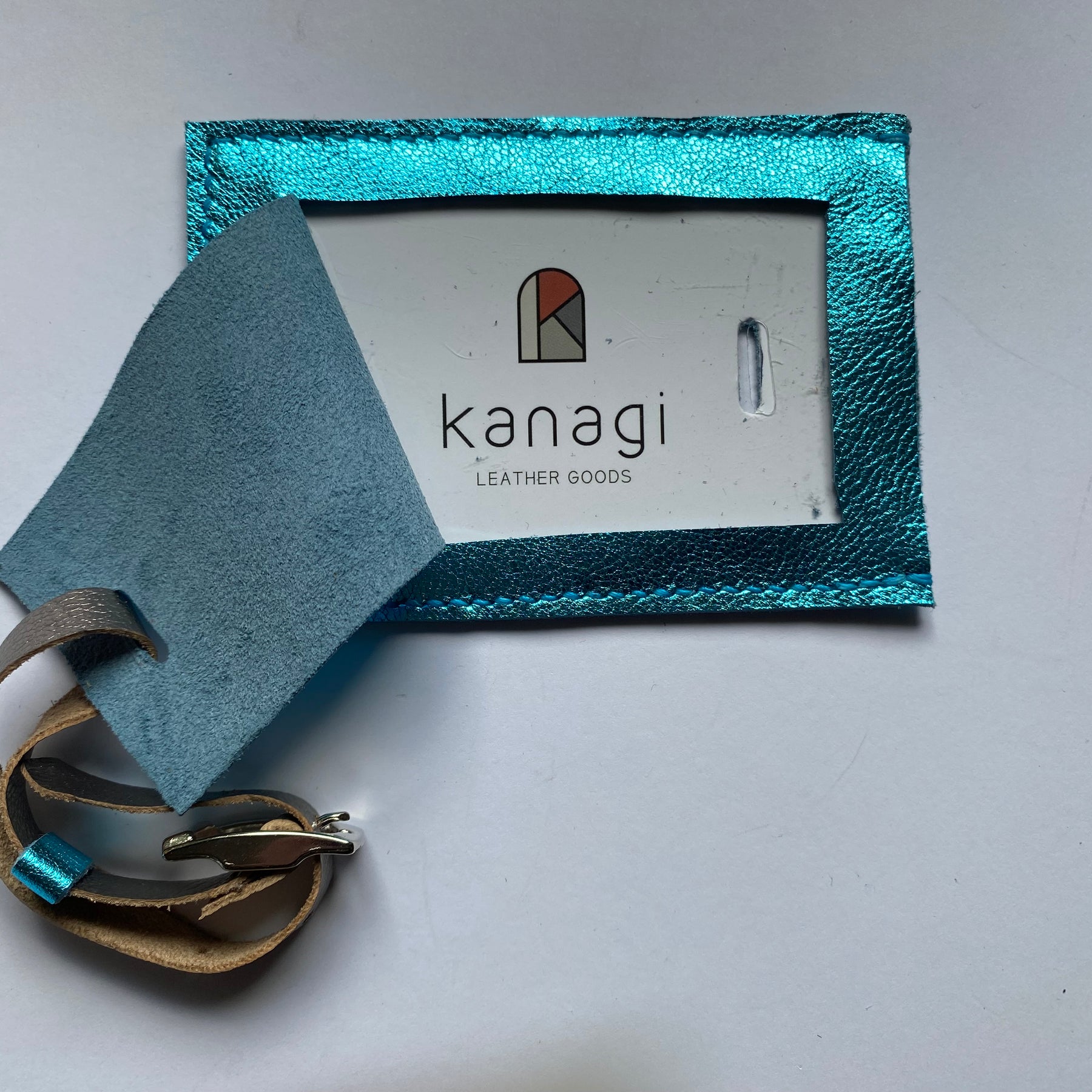 Leather luggage tags