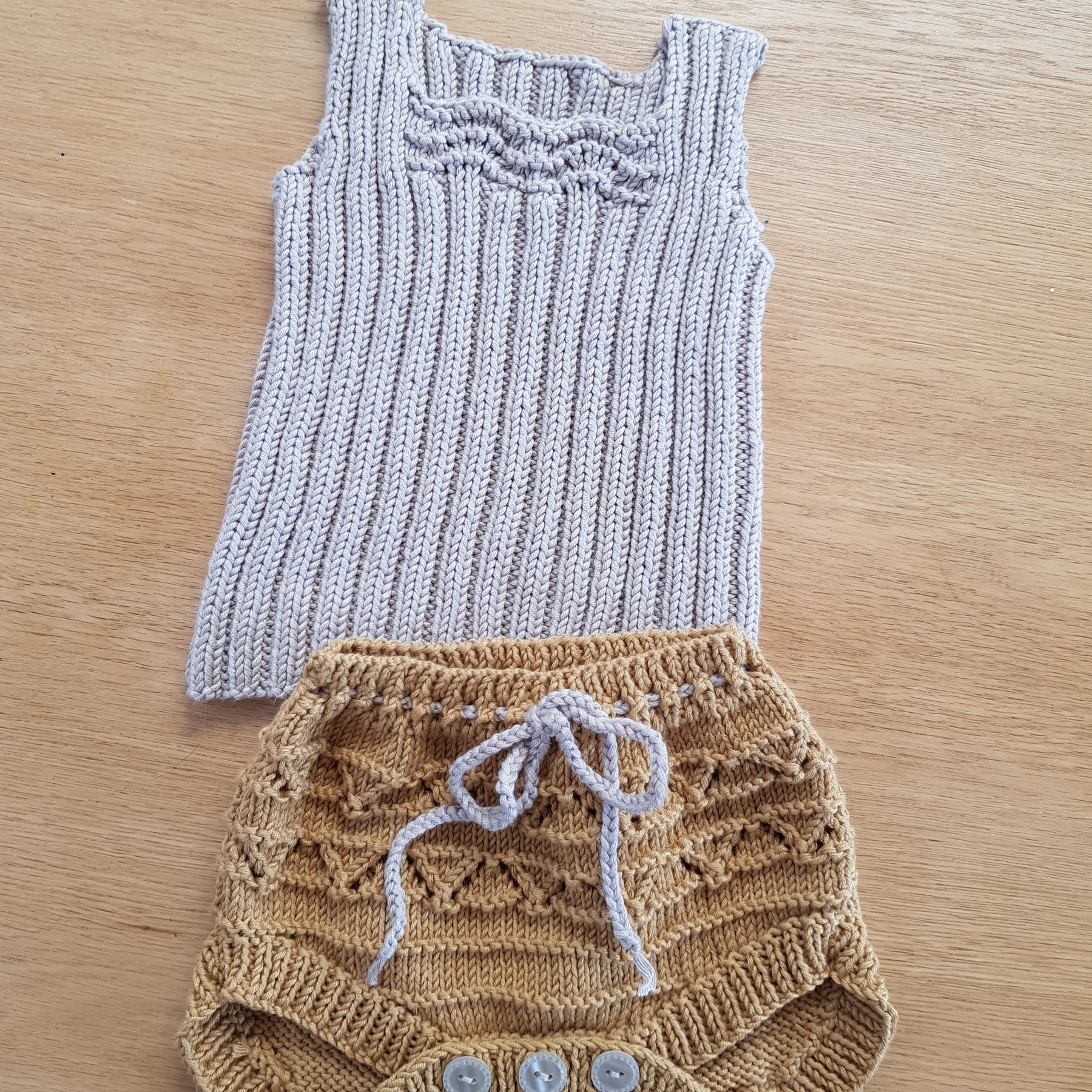 Handknitted Baby-Toddler Bloomers Sz 1-2 Yrs Mustard