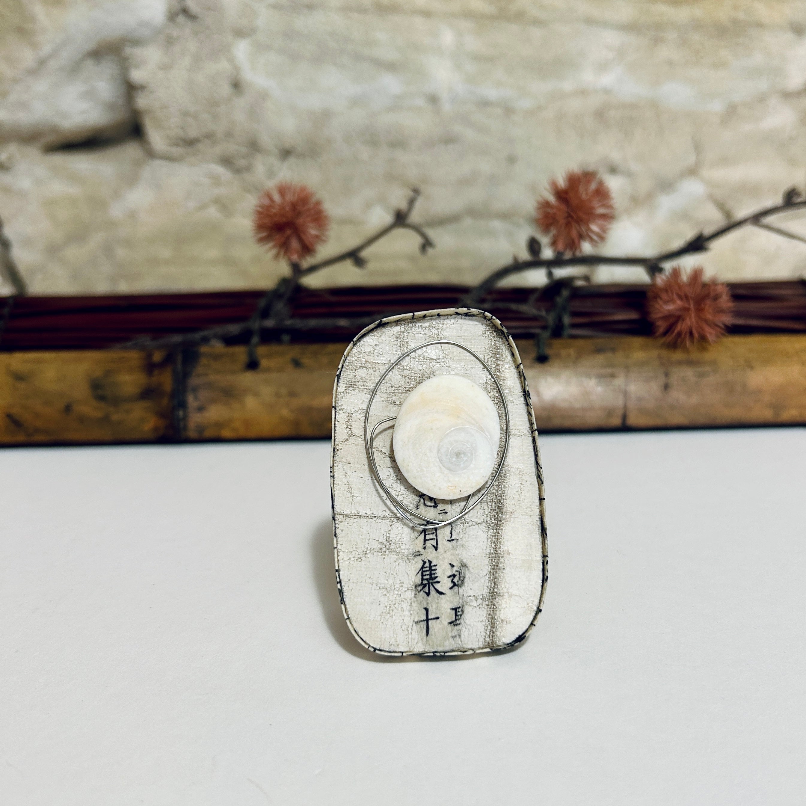 White Catseye Shell Brooch Pendant Combo: 4cm x 6.5cm