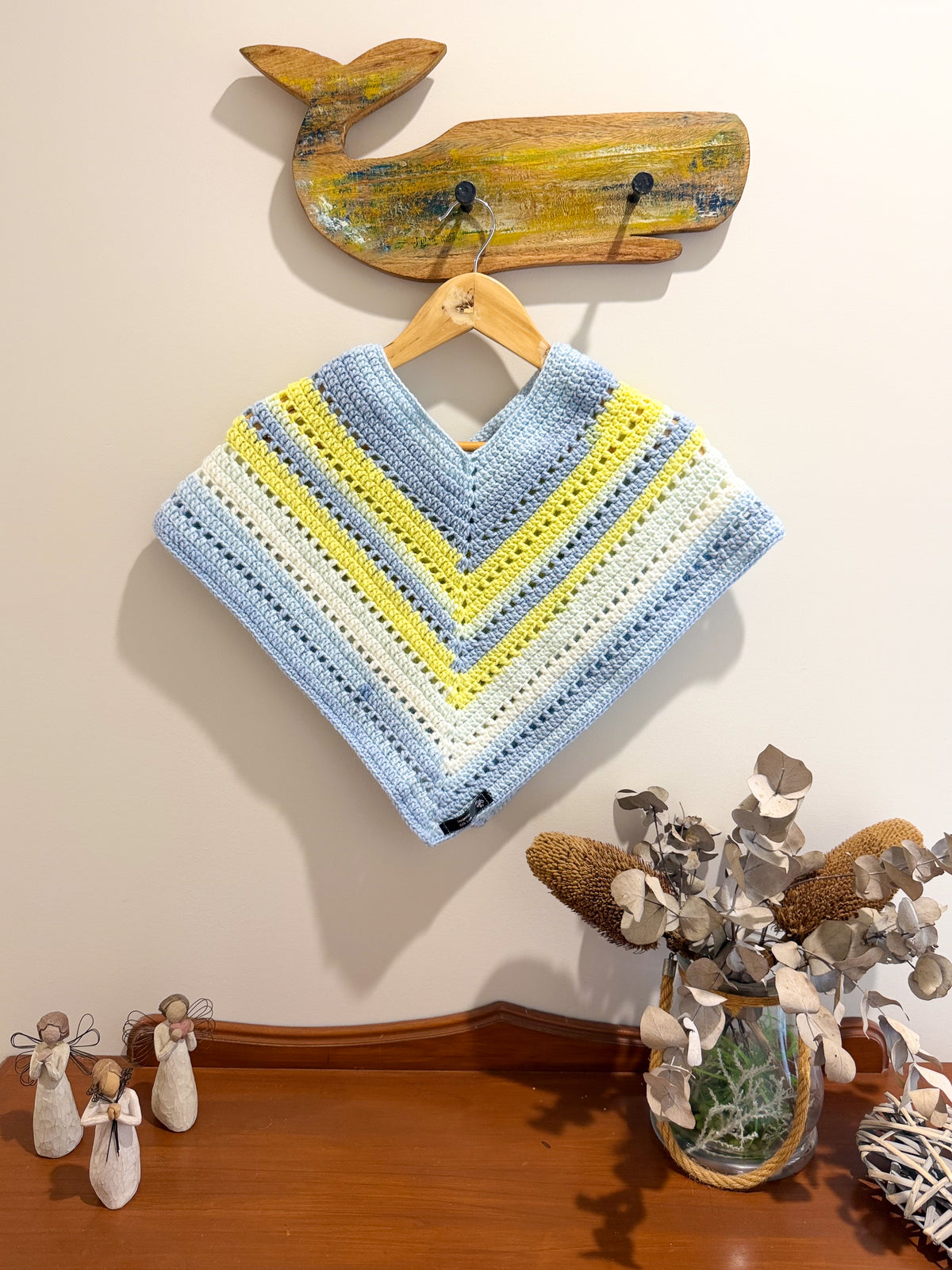 #041 Childs Poncho Age 3-4 years