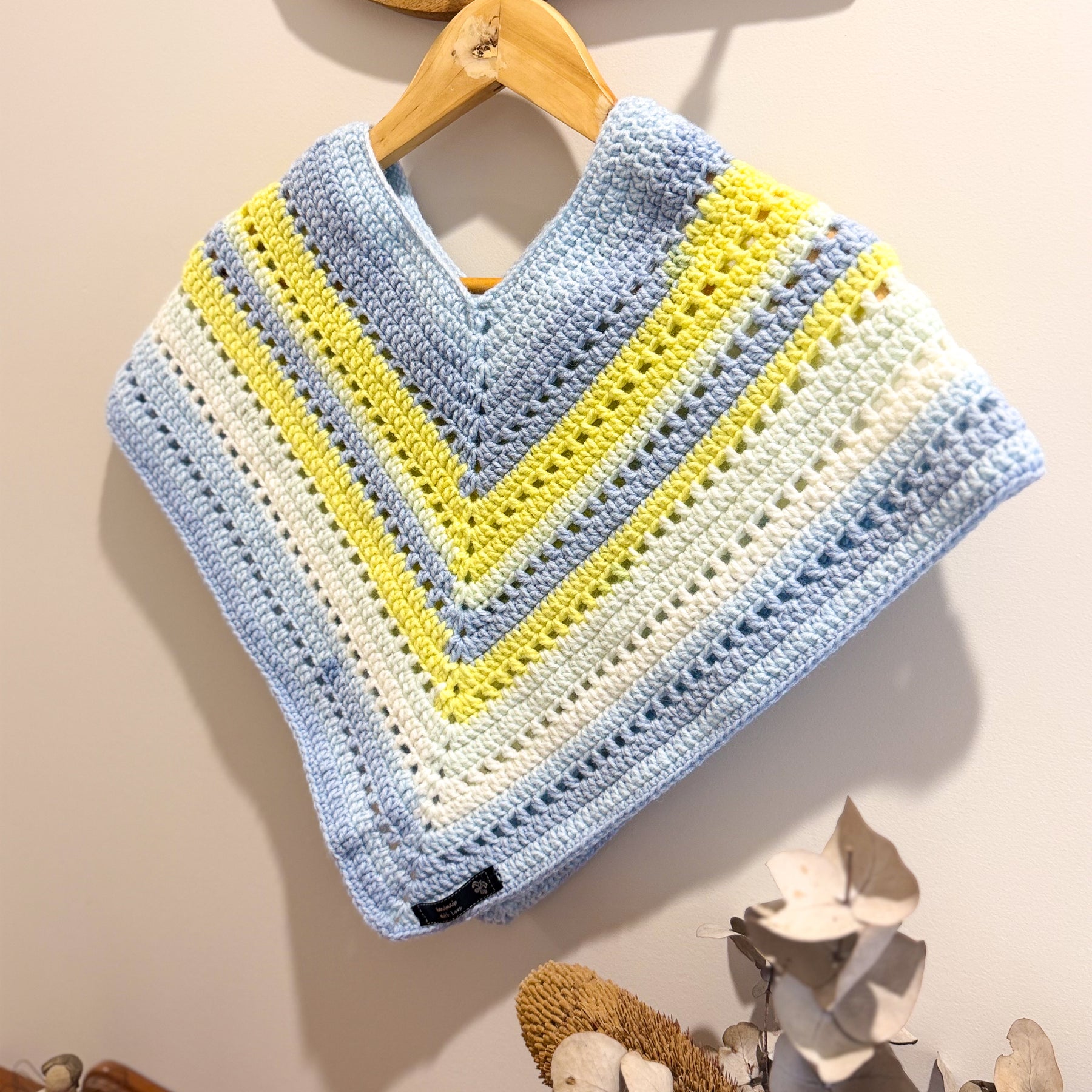 #041 Childs Poncho Age 3-4 years
