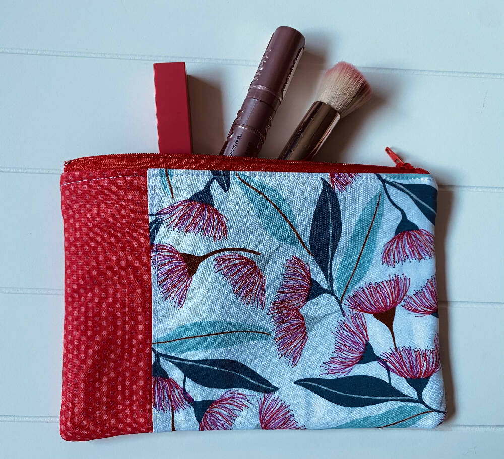 Red blossom purse