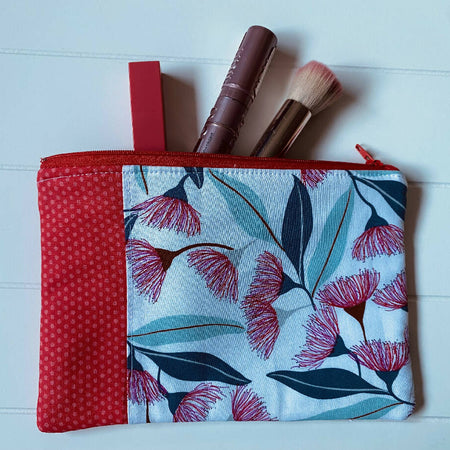 Red blossom purse