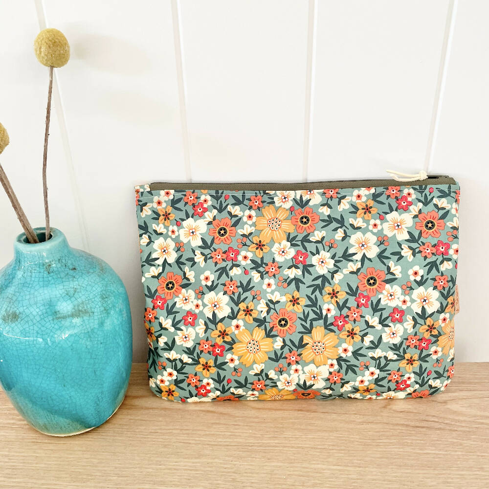 Large Zipper Pouch~ Botanical Garden
