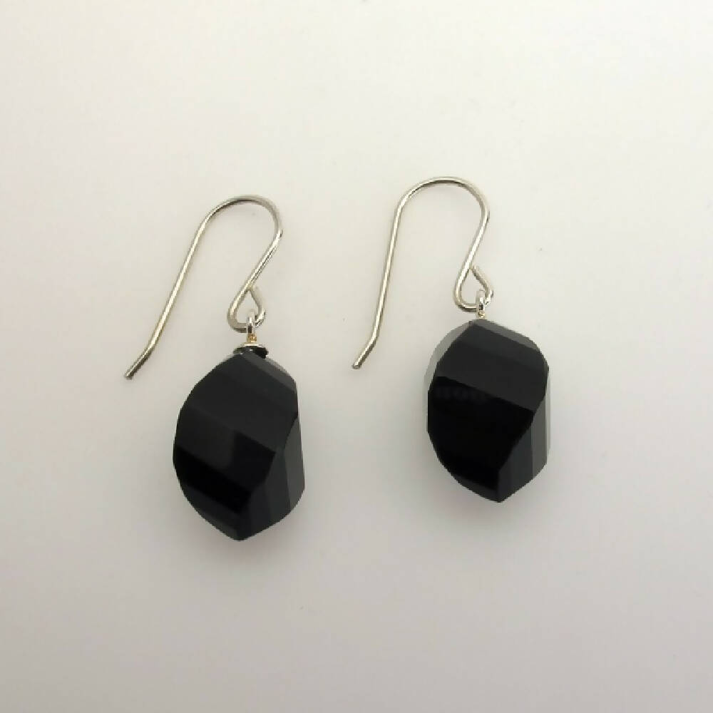 Onyx faceted twisted drops and sterling silver earrings 3