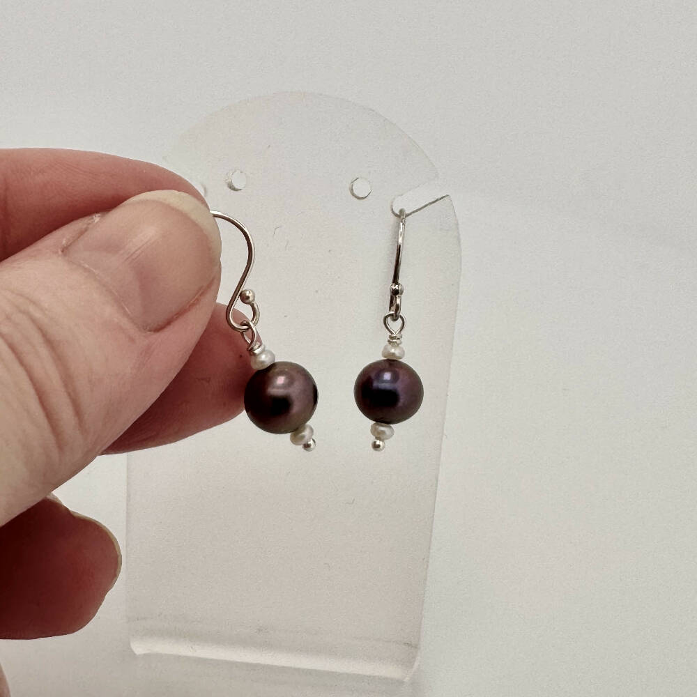 Black & White fresh water pearls earrings 7