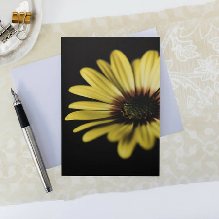 YELLOW DAISY FLOWER ART CARD - DAISIES INFINITE