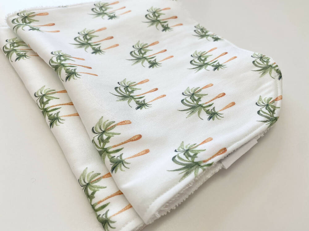 Mini palm trees bib