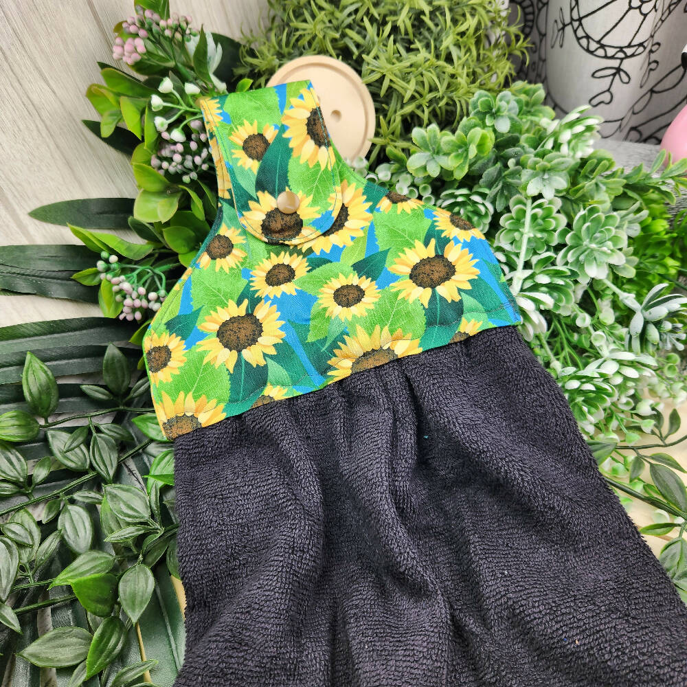Hand Towel - Sunflower Print - Cotton Fabric - Hanging with Clip Loop