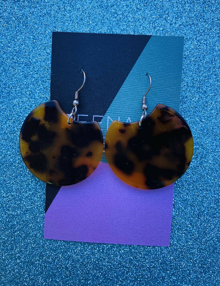 Tortoiseshell hook earrings