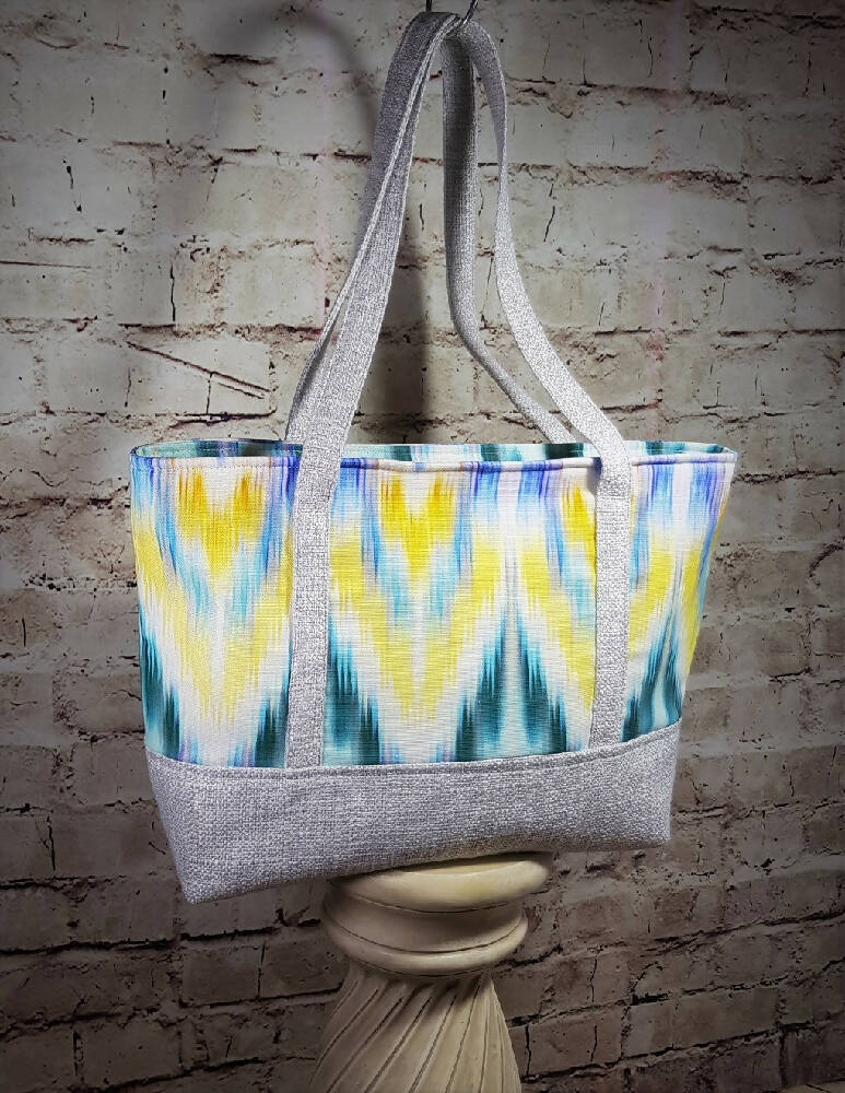 Electric Chevron Tote Bag - Three Inner Pockets