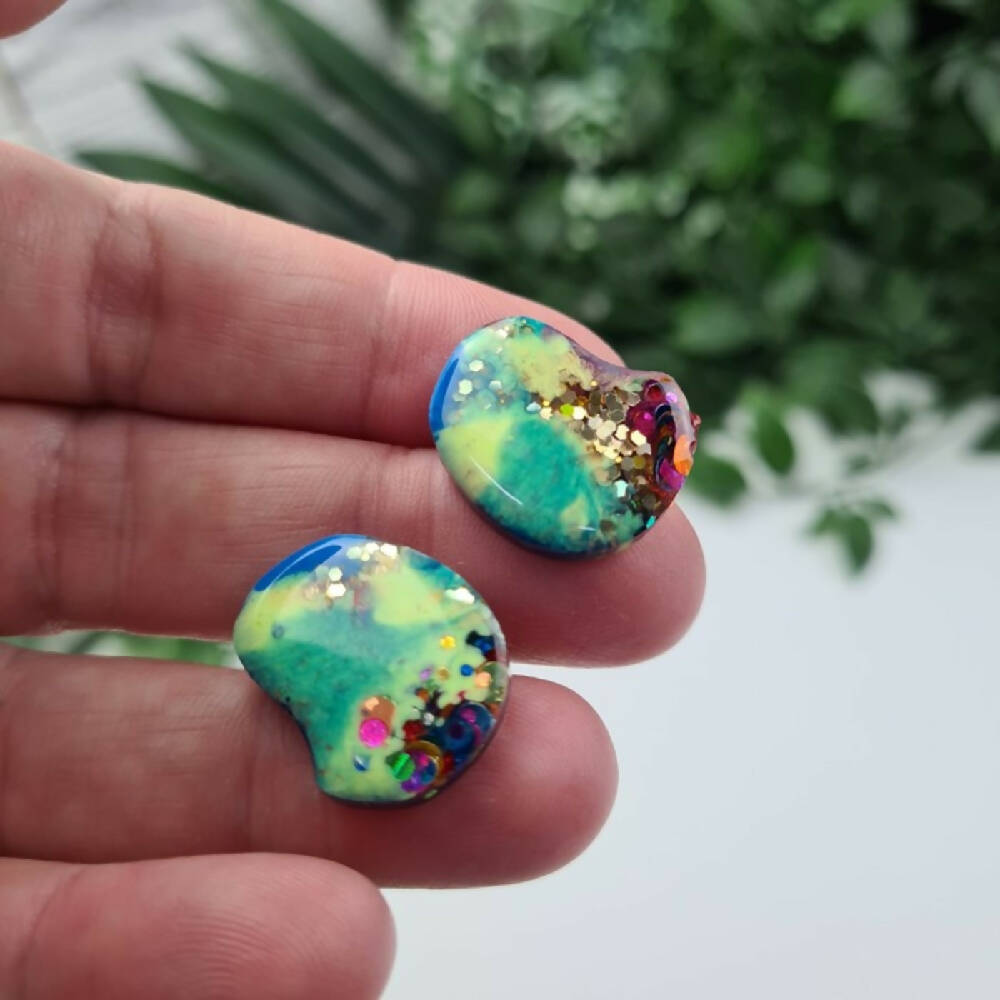 Stud Earrings Post Button Resin surgical Steel Lime Sparkle Jellybean (1)