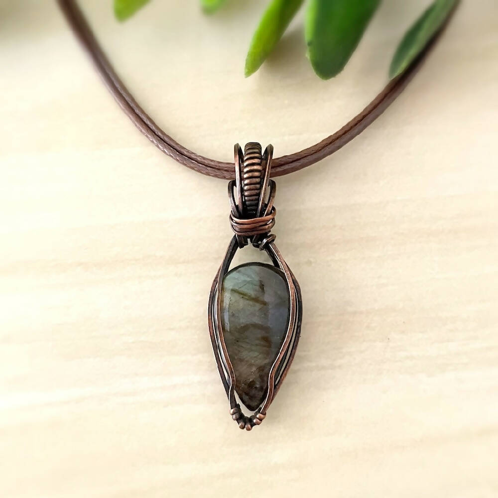 48x16mm Wire-Wrapped Multicolour Labradorite Pendant