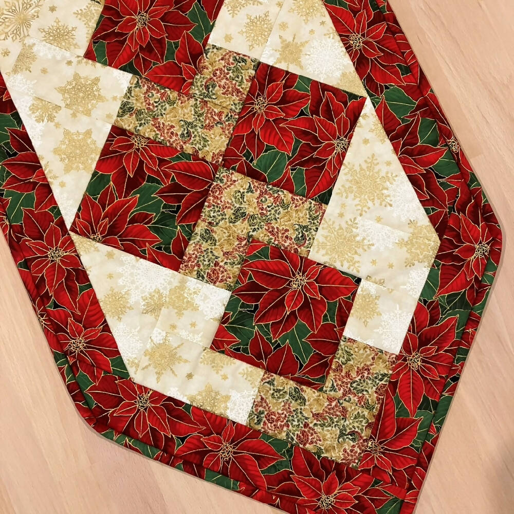 Christmas table runner handmade quilted Australia