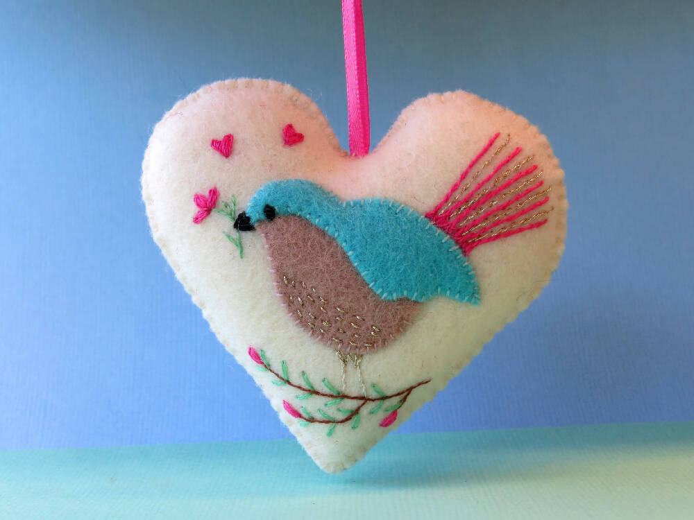 Heart_Lovebird-3