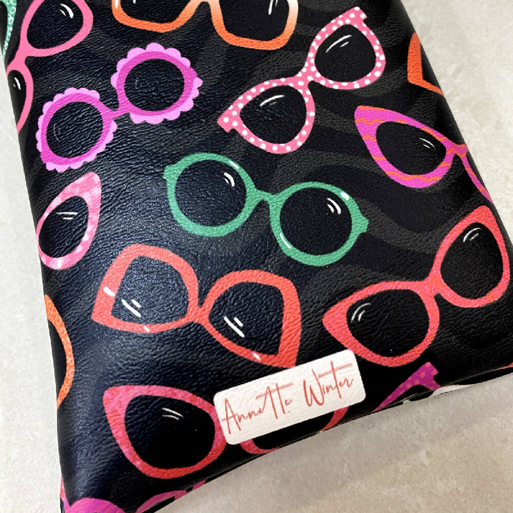 Soft-glasses-case-faux-leather-cool-sunglasses-print-F