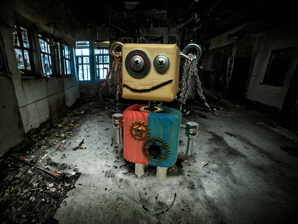 Helen - Wooden Steampunk Superhero Robot