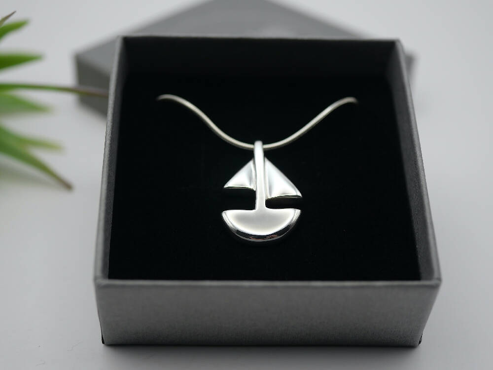 sailboat sterling silver pendant box lrg