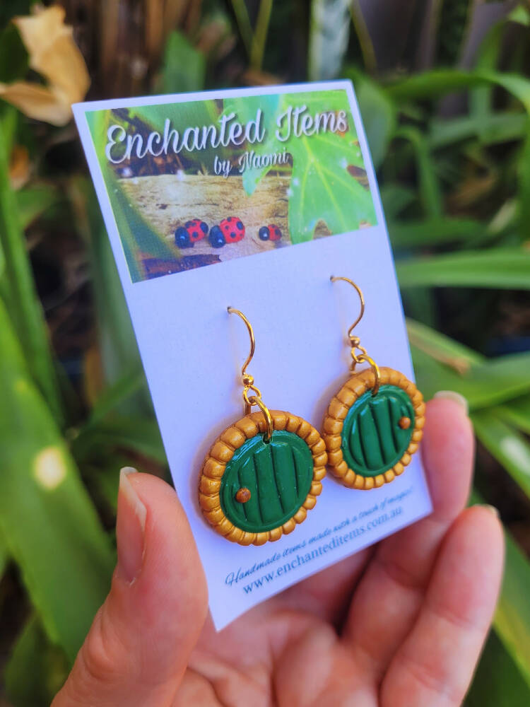 Hobbit door dangle Earrings