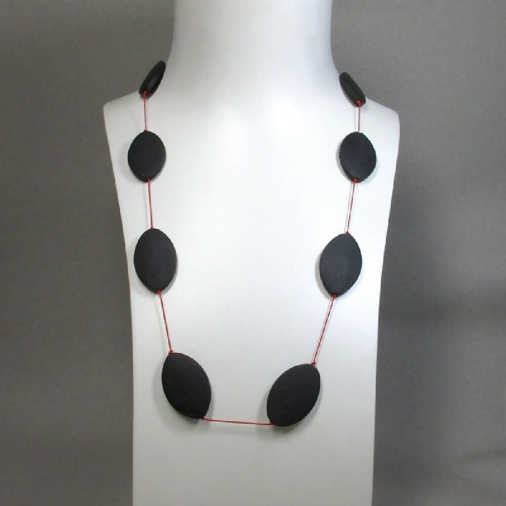 Matte onyx beads long necklace 2