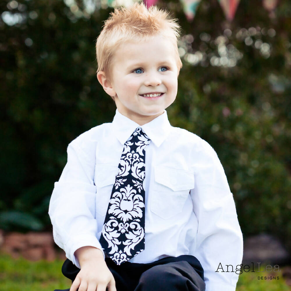 necktie-damask-square