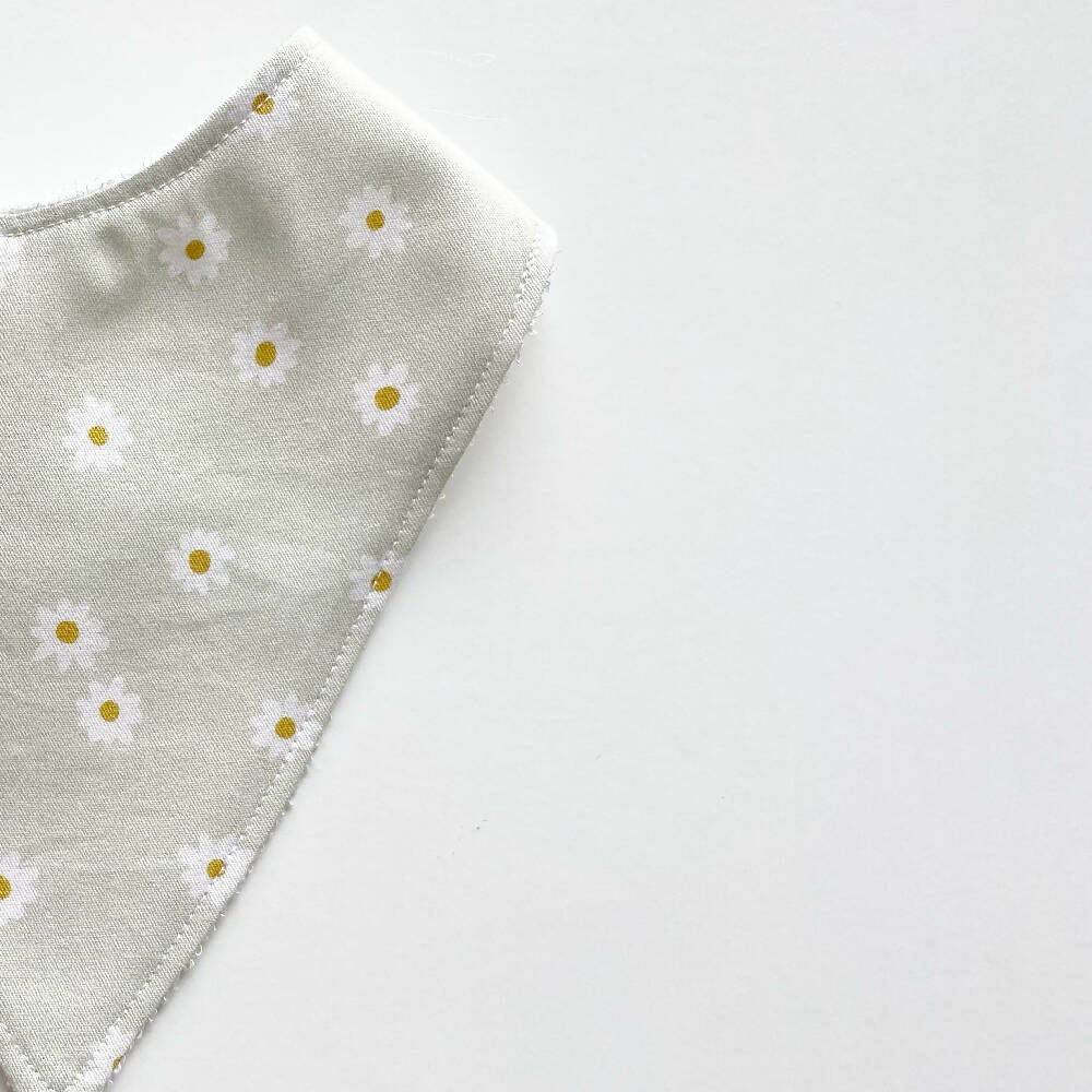 Sage daisies bandana bib