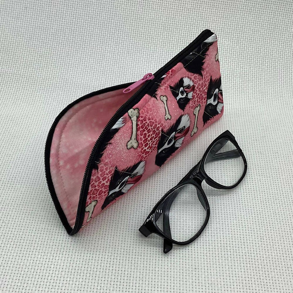Border Collie Dogs Glasses Case. Fabric, padded, lightly quilted.
