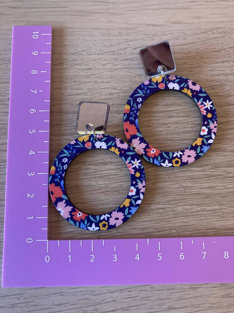 Floral hoop earrings