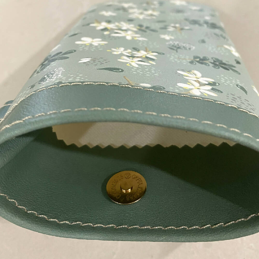 Soft-glasses-case-faux-leather-jasmine-flowers-C
